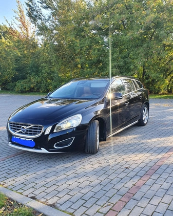 Volvo V60 cena 30500 przebieg: 230114, rok produkcji 2011 z Brodnica małe 232